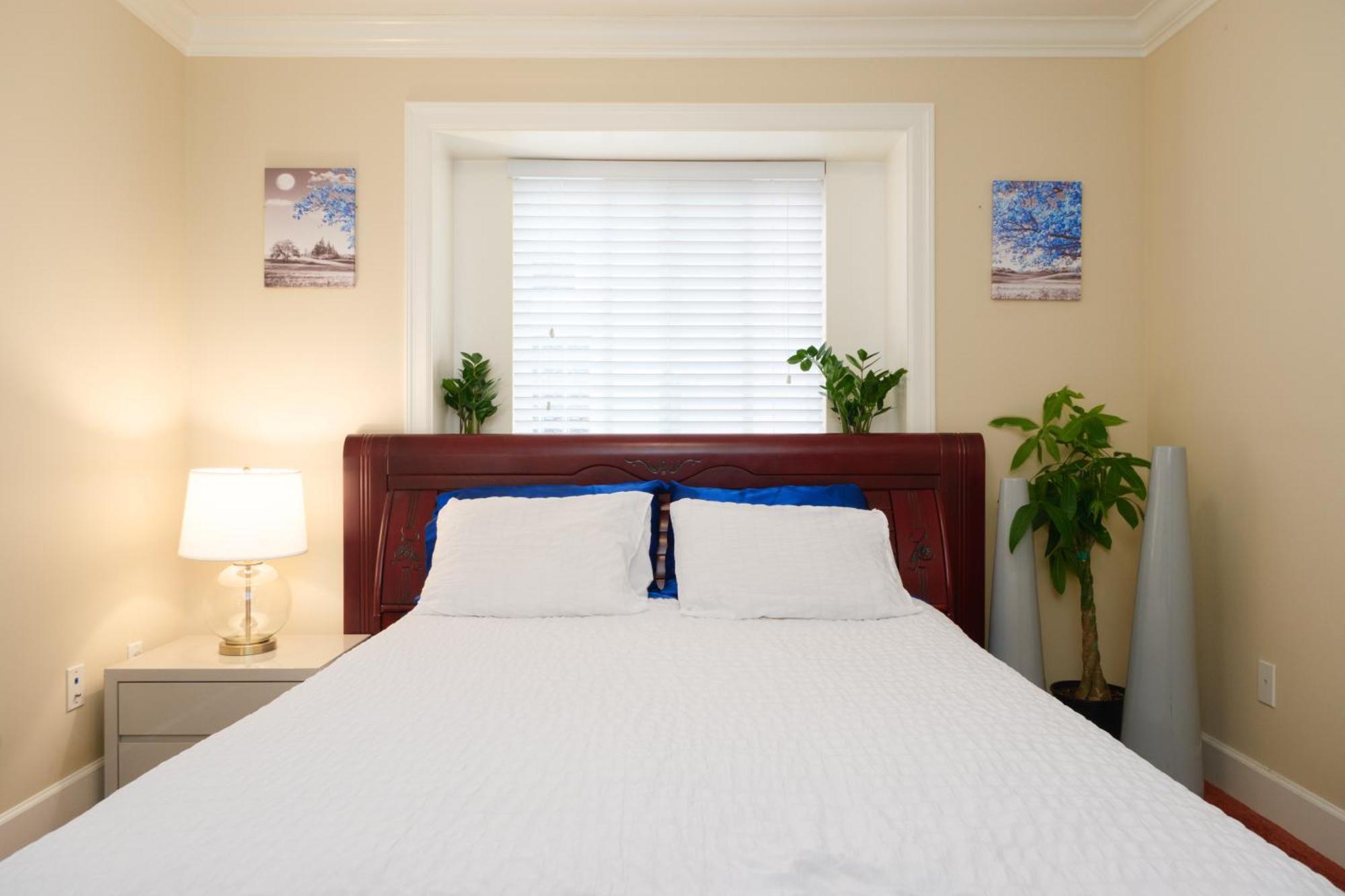 Cambie & 61St Ave Homestay Ванкувер Экстерьер фото