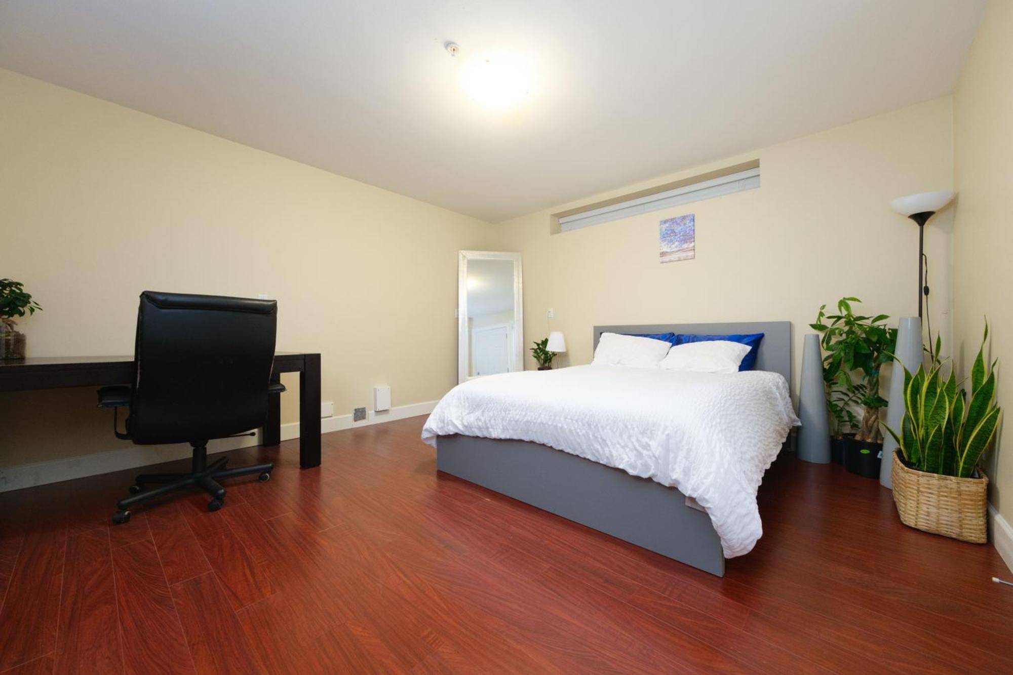 Cambie & 61St Ave Homestay Ванкувер Экстерьер фото